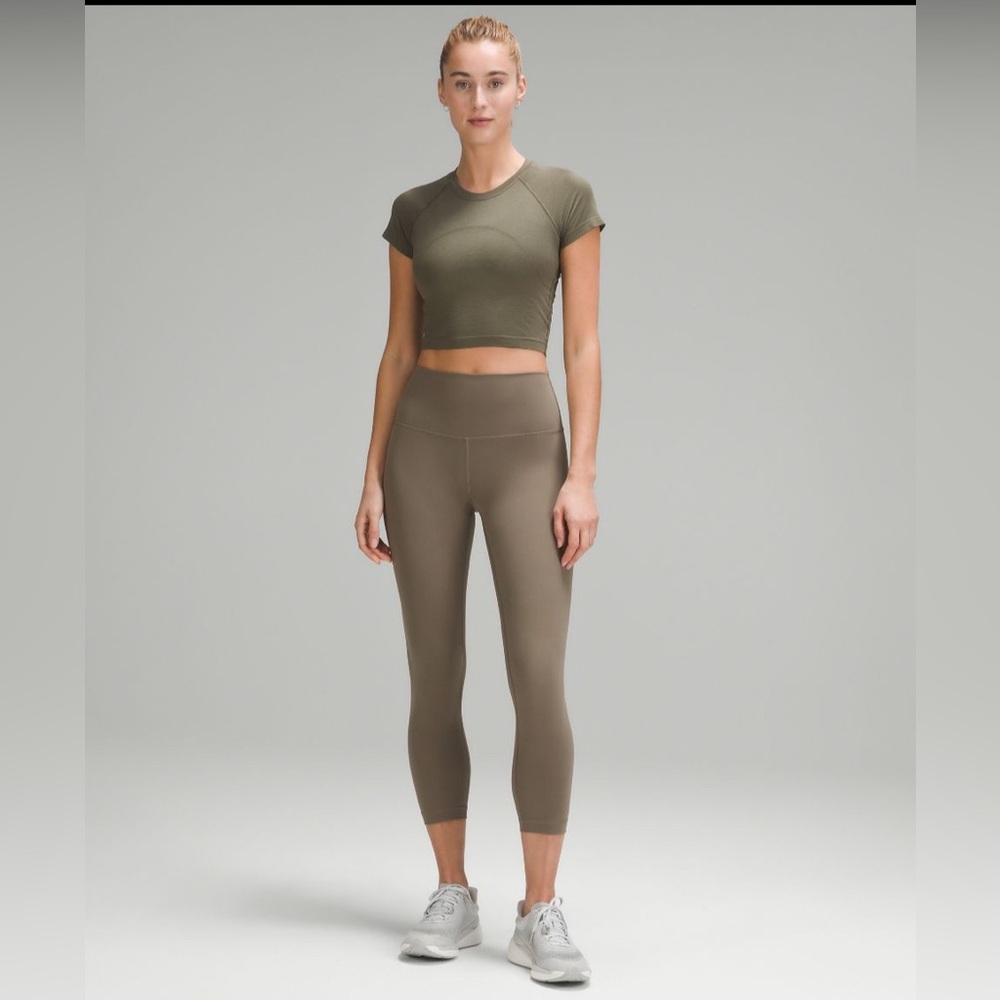 Lululemon Wunder Train High rise crop 21”